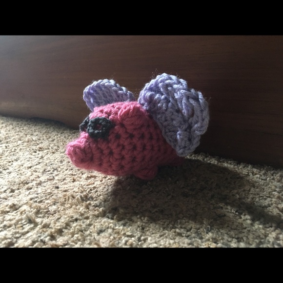 🐽Handmade Crochet Flying Pig with Goggles🐽 - Picture 2 of 4